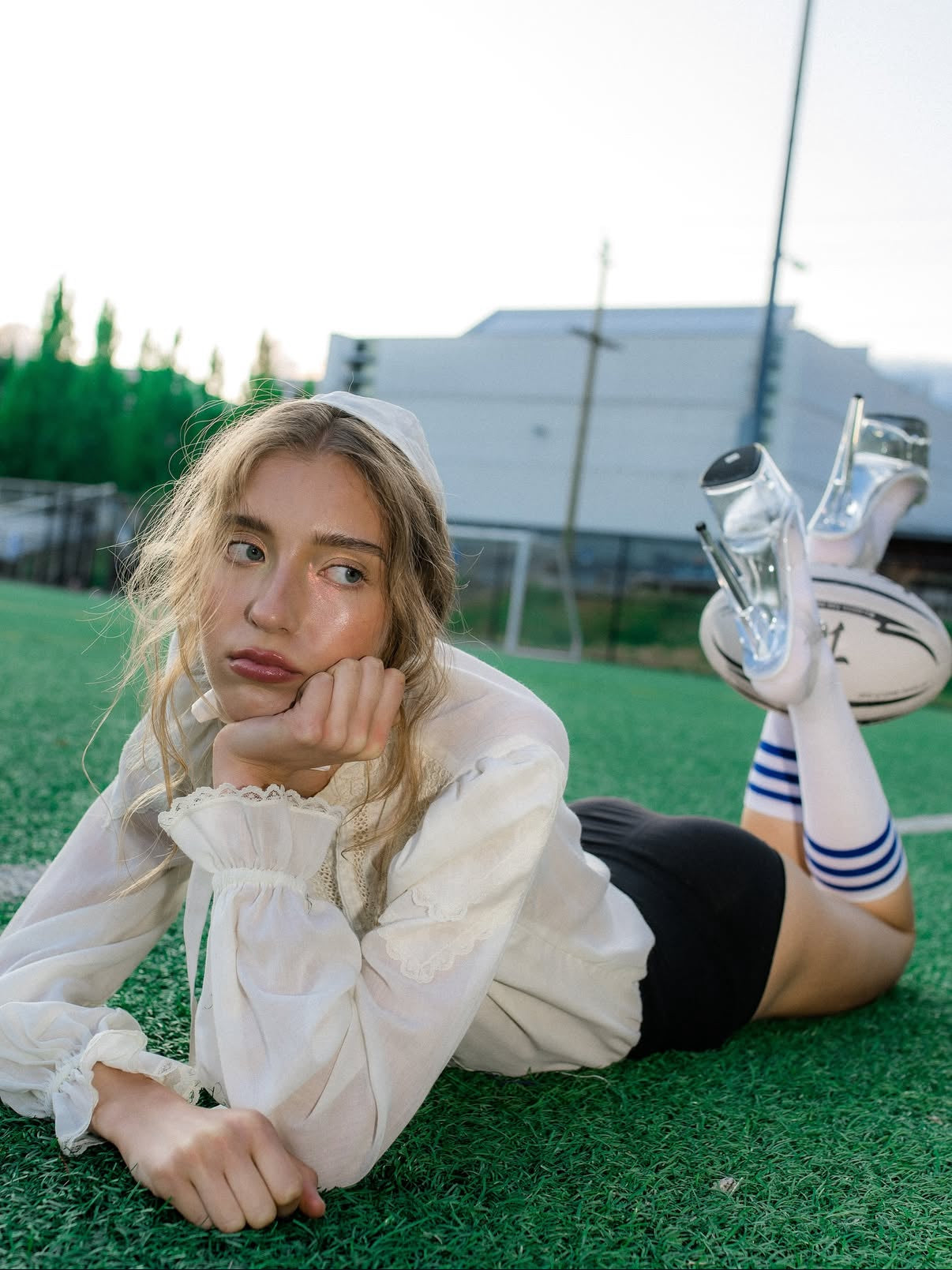 Romantic silk bonnet